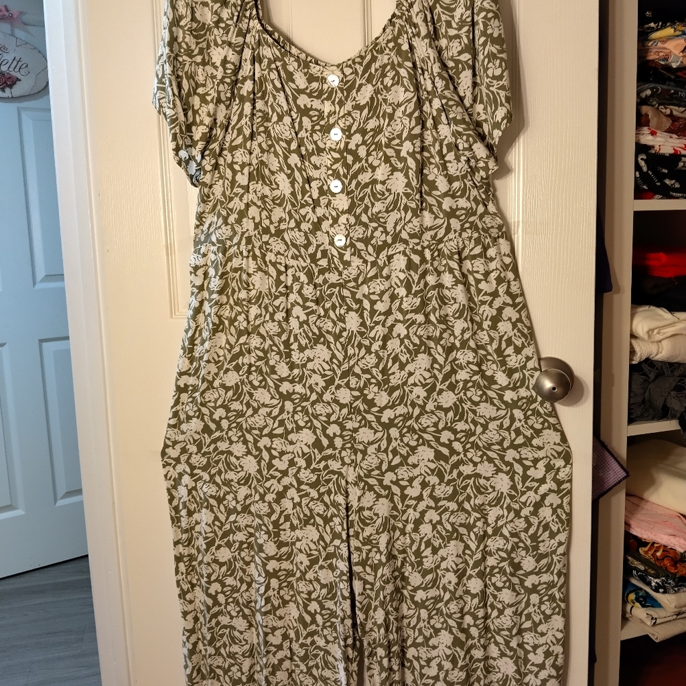 Floral Jumpsuit, butterfly sleeves, 19" shoulder to waist, 33" long, gathered